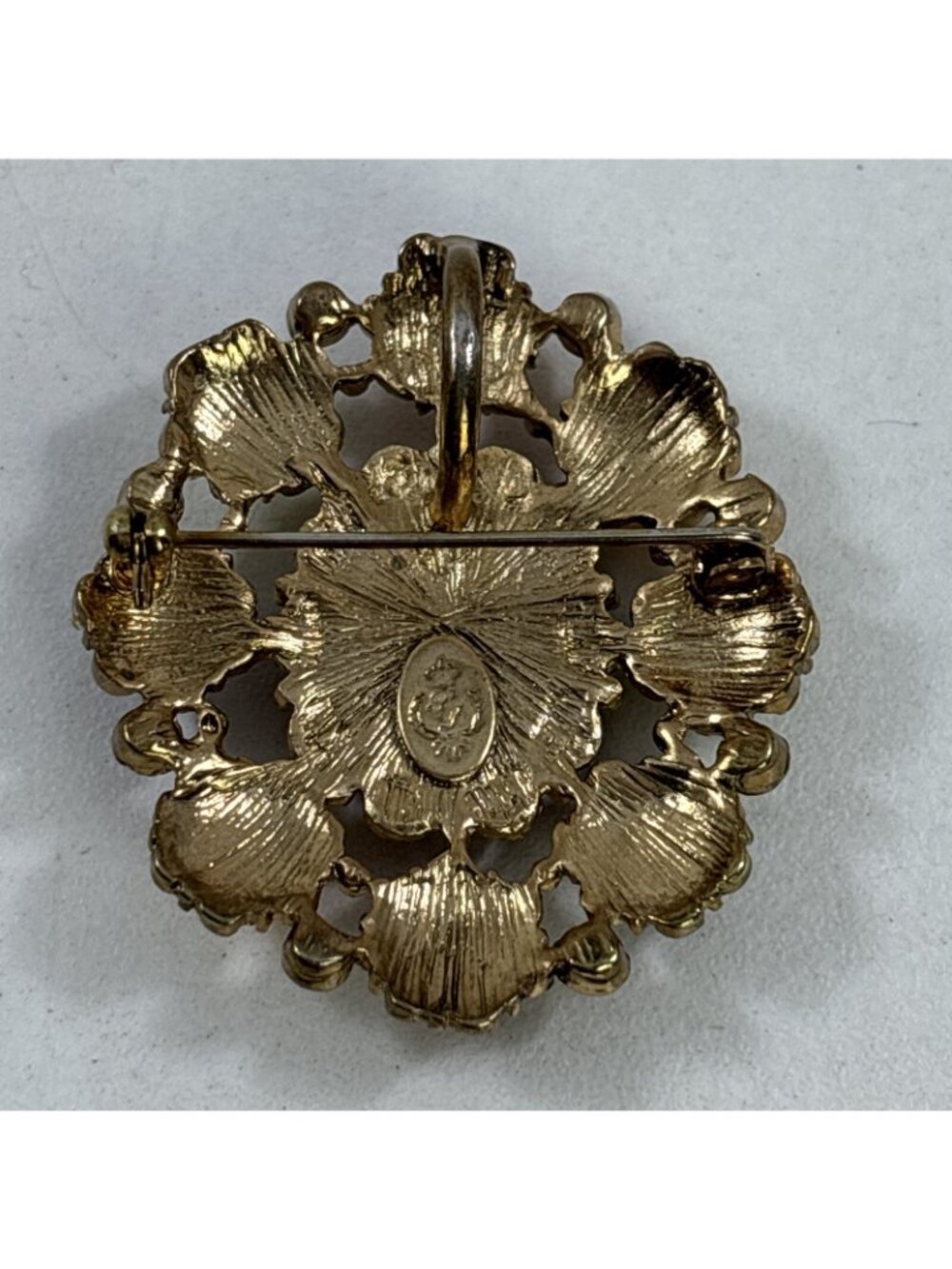 Vintage Brooch with Multicolor Acrylic Stones - One Size - Gold Tone - Picture 2 of 5